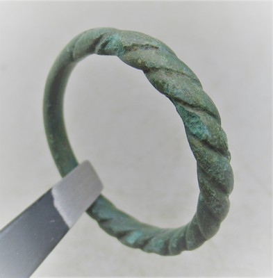 RIVELATORE TROVA ANTICHE Viking GUERRIERI NORDICI Twisted Bronzo Anello 