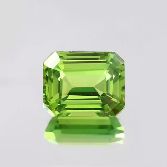 AAA sans Défaut Ceylan Péridot Vert Saphir Desseré Radiant Coupe Gemme 10x8 MM