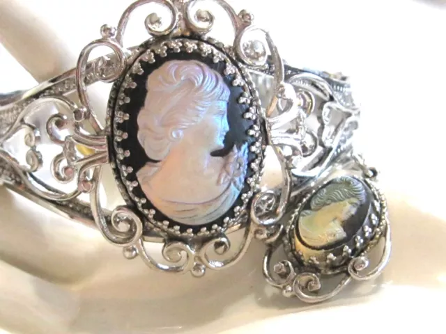 Whiting & Davis Saphiret And Black Glass Cameo Bangle Bracelet & Pendant Set