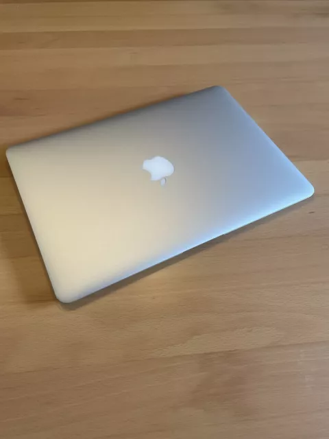 Apple MacBook Air (13'', Anfang 2014) 1.4 GHz Intel Core i5 4GB RAM 128GB