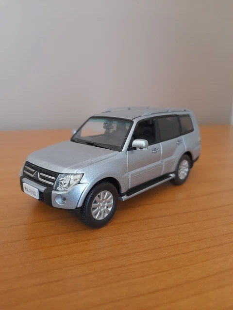 Mitsubishi Pajero SUV/4x4/Pick-Up en Argent occasion à LERE pour € 26 990