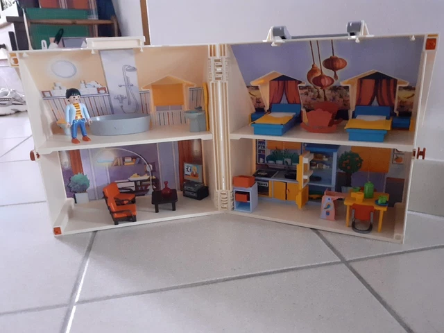 Playmobil 5167 - Maison Transportable Avec Meuble Cuisine, Four Et Accessoires Chambre - Occasion Bon état