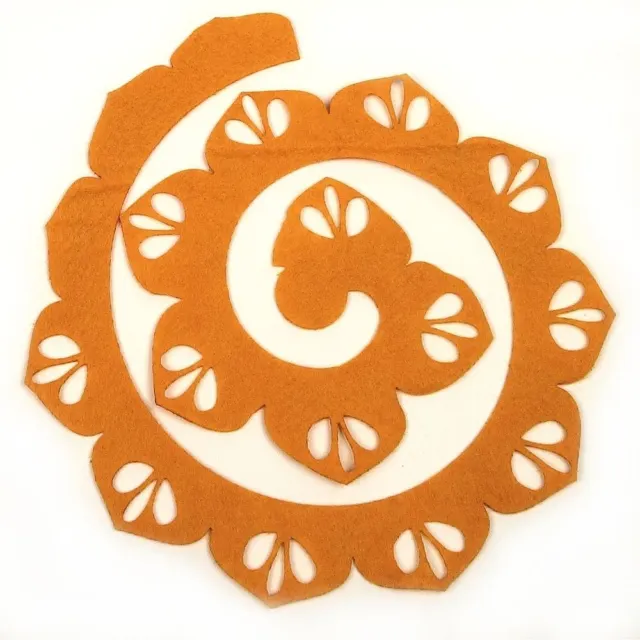 Pannolenci Spiralina Forata Ocra cucito creativo per decorazioni
