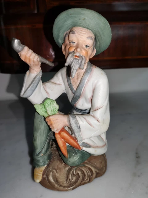 STATUETTE, Due figure femminili in porcellana - Capo di monte - H 17.5