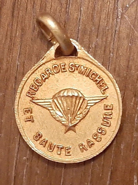 PENDENTIF/PETITE MÉDAILLE SPORT - Basket Championnat de Paris 1947-1948 EUR 15,00 - FR
