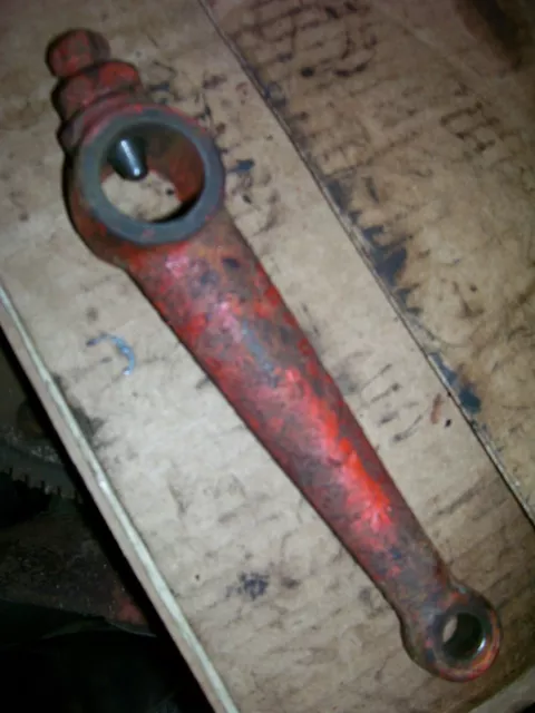 Vintage  Allis Chalmers  B Tractor -Rh Spindle Arm & Lock -1938