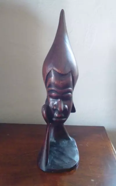 Afrikanische Skulptur Frauenkopf aus Kunstsammlung