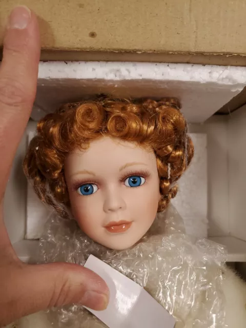 Heritage Signature Porcelain Doll 2005 Angel #80025 Feather Wings  Nos