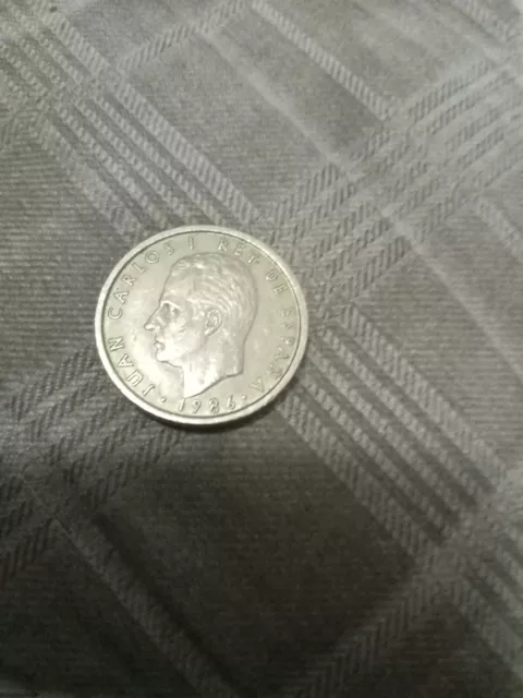 1986 Juan Carlos Rey De Espana  Cien Pesetas coin