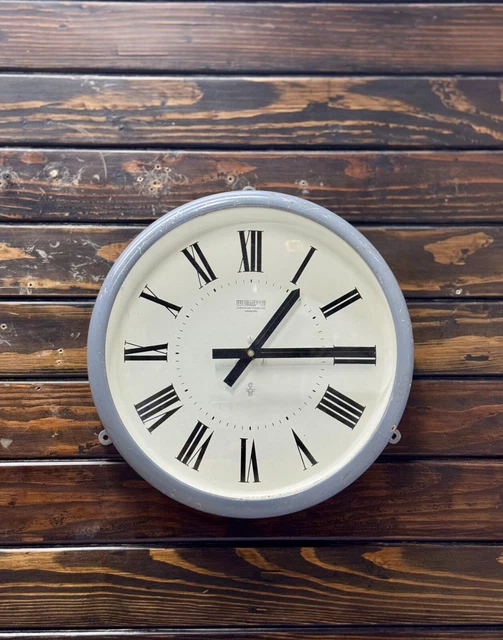 ANTIGUO RELOJ DE pared de hierro eléctrico Wempe Hamburgo número