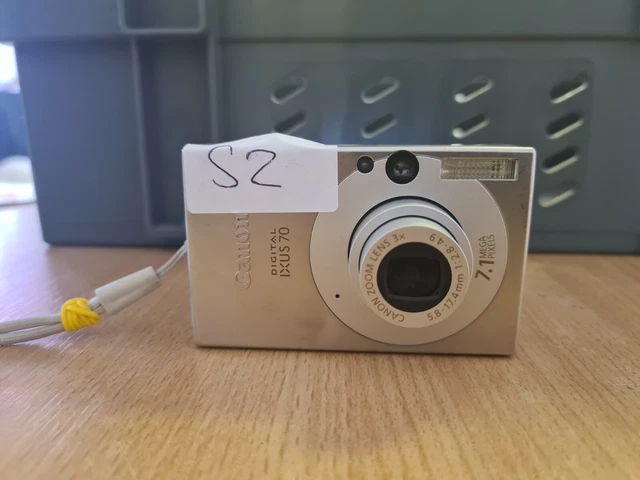 Canon Ixus 70 Digital Camera - Silver *Read Description* (S2)