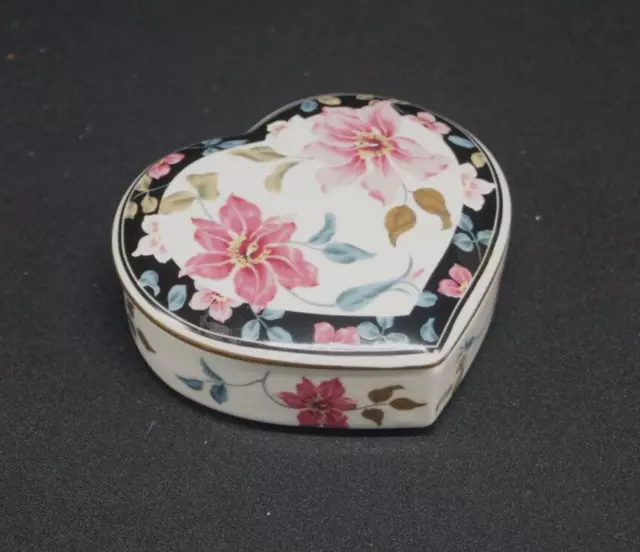 Vintage Supreme Otagiri of Japan Porcelain Heart Shaped Trinket Box & Lid