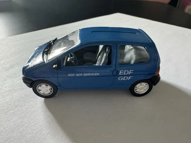 Norev 1/43 - Camion Peugeot J5 EDF GDF 2002 - Bleu Grand Velay - Collection
