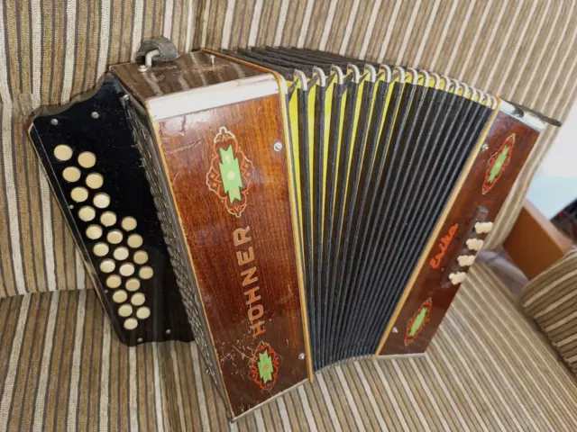 ORGANETTO VINTAGE ORIGINALE HOHNER-ERIKA CON CUSTODIA perf.funz. v. foto e video