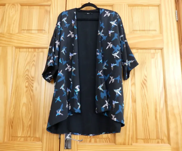 OASIS size 8 black half sleeve kimono evening jacket with a hummingbird design