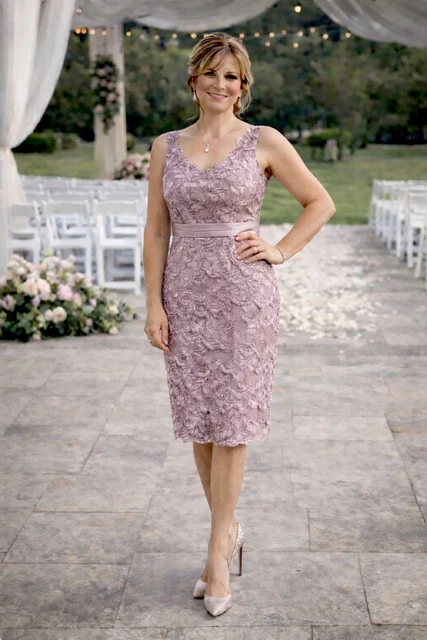 chinese dress ladies Sweet Embrace Lace Dress Pink