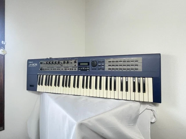 ROLAND JX-305 GROOVE Synthesizer Keyboard For Parts Power Issue