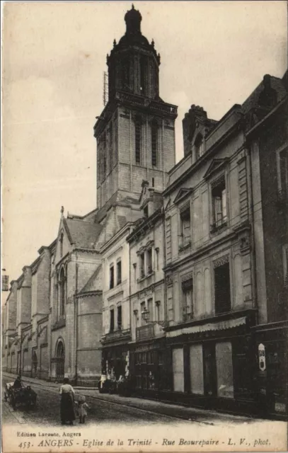 CPA ANGERS Eglise de la Trinite - Rue Beaurepaire (1164681)
