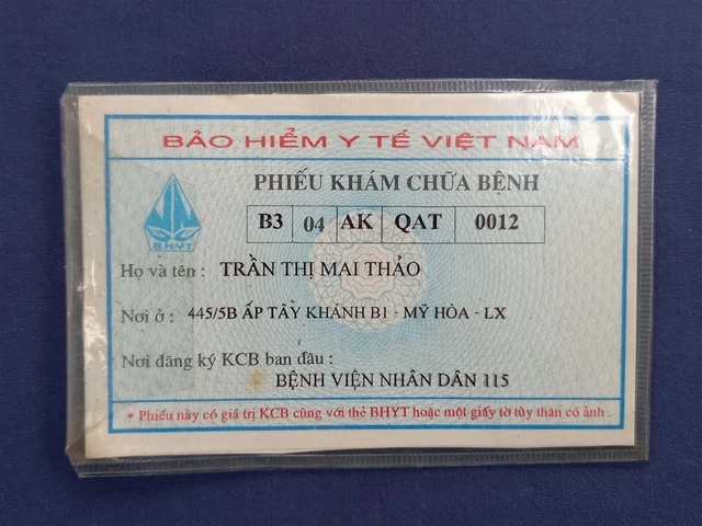 Vietnam 2000 Medical Health Insurance Papers Peoples Hospital 115 - Obsolete