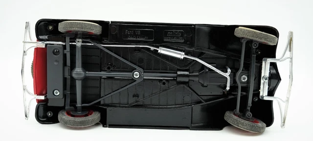 Solido Ford V8 Maquette de Voiture 1.19 Echelle Cabriolet Modèle #82 9