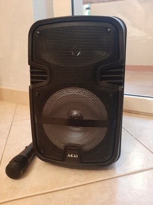 AKAI Design Retrò Altoparlante Bluetooth con built-in batteria ricaricabile 