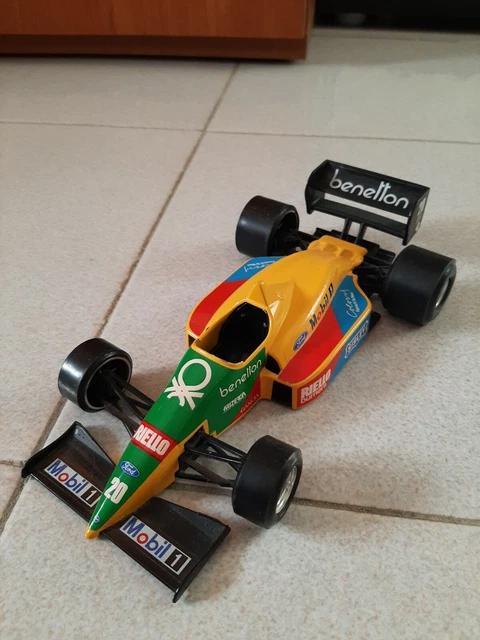 Burago Formula 1 Mercedes F1 W14 Lewis Hamilton 1/24 Diecast Model Koleksiyon Araba ve Özel