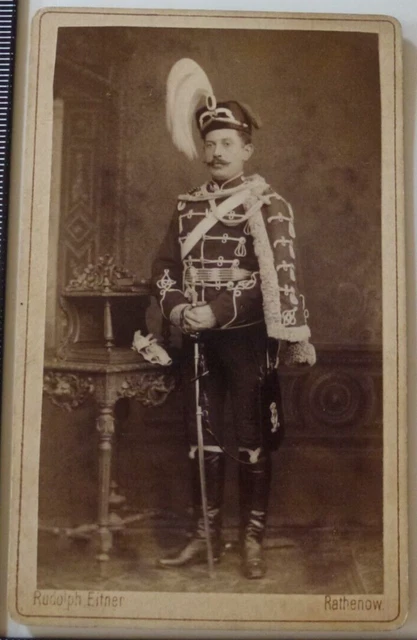 Foto CDV , Husar in Uniform Husaren Regiment von Zieten Rathenow , 180523-2