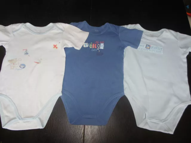 lot de 3 bodies bébé taille 18 mois thème pirate à manches courtes