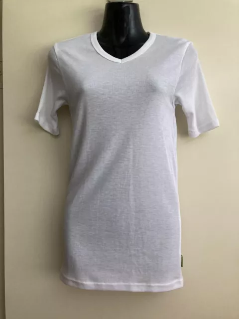 Kathmandu women sz Small quick dry white short sleeve longer layer T-shirt