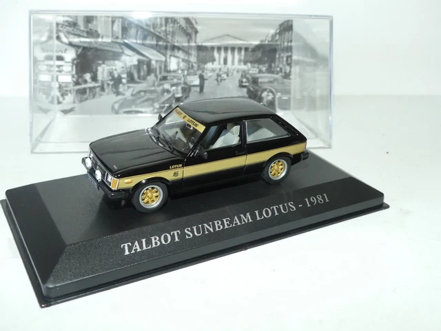Voiture de 1980 couleur rouge et argent - TALBOT Sunbeam Lotus