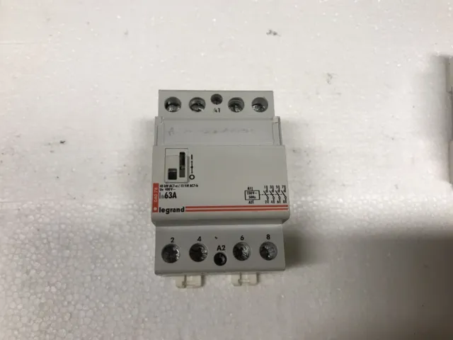 Contacteur de puissance tétrapôlaire 25 Amp, 4 F, bobine 230 V