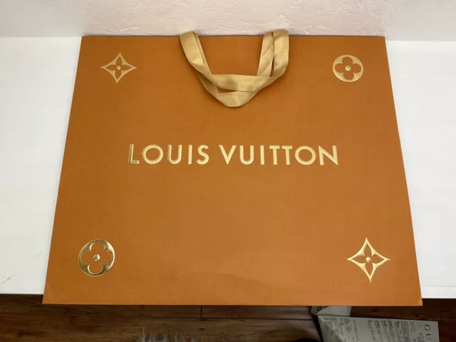 Louis Vuitton Limited Edition Monogram Canvas Animation Polar Bear Vic –  LuxeDH