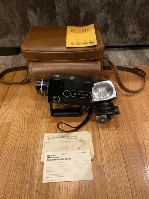 Cámara de cine GAF SC-92 8 mm con flash y bolsa de cuero vintage para cámara Perrin