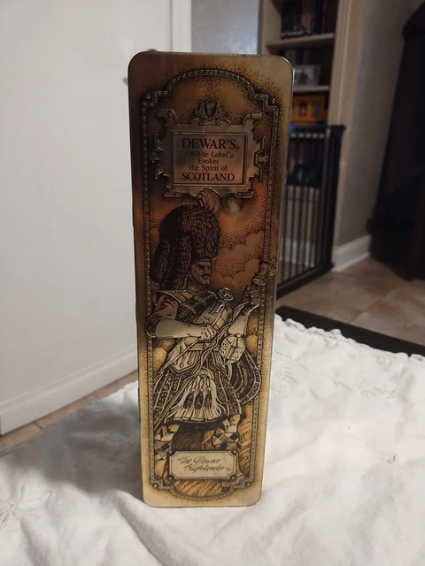 Dewar's Scotch Whisky White Label Tin Case (Empty)