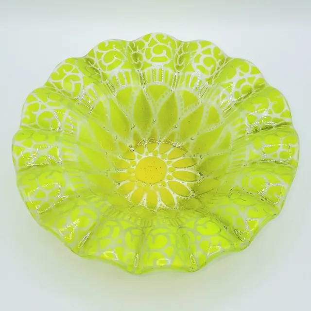 Vintage Sydenstricker Art Glass Bowl Embassy Green Scallop Dish Ruffle Edge 6.5"