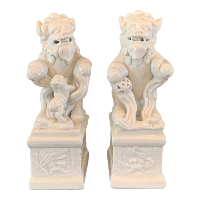 Vintage Bombay & Co. Chinese Porcelain Foo Dog Statues Set of 2 White 10.5” Tall