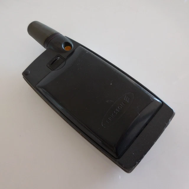 LOT DE 4 Téléphone Portable Vintage Ericsson