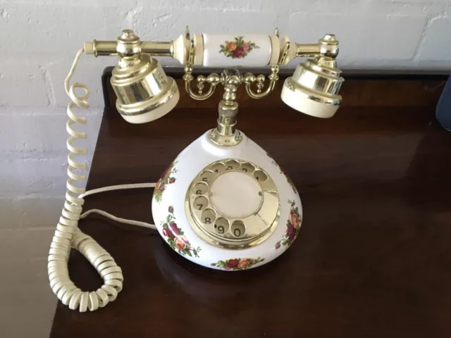 Royal Albert Old Country Roses Telephone