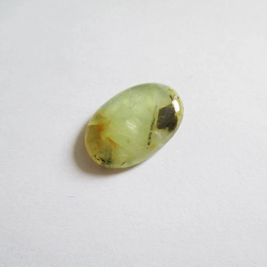 Préhnite cabochon pierre fine 25x17x3mm gemme multicolore reiki chakra plexus