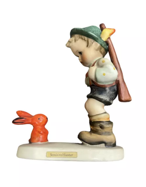 Hummel Figurine "SENSITIVE HUNTER" HUM 6/0 TM3 Goebel Germany MINT D592