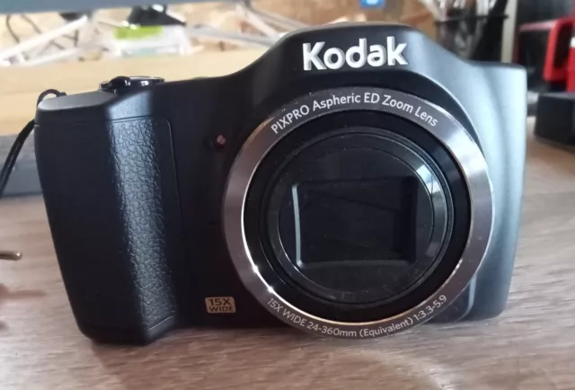 KODAK Pixpro - FZ152 - Appareil Photo Numérique Compact 16.44 Mégapixels - Noir-