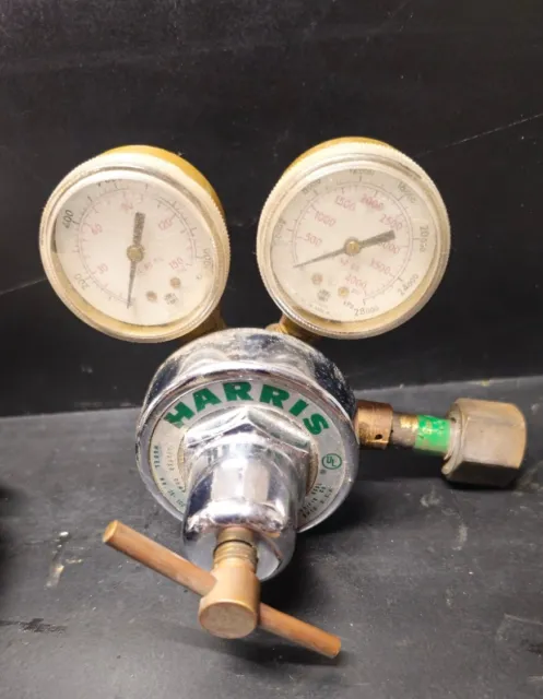 Harris 25-100 Compressed Gas Pressure Regulator with 2 Gauges