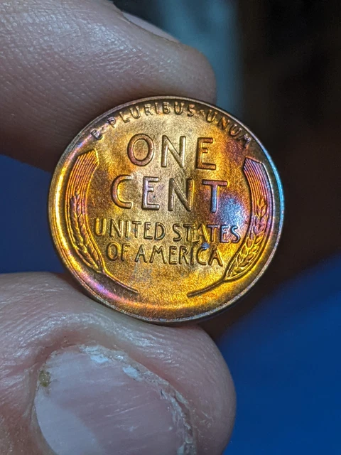 1928-D Lincoln Wheat Cent BU Unc. Lots of Red with Toning as Pictured id79058
