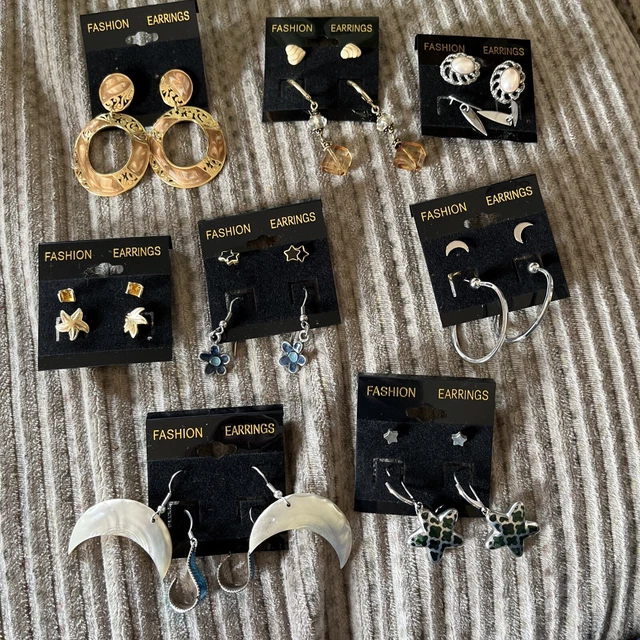 Lot Of 15 Pair Earrings Star Moon Flower Pierced