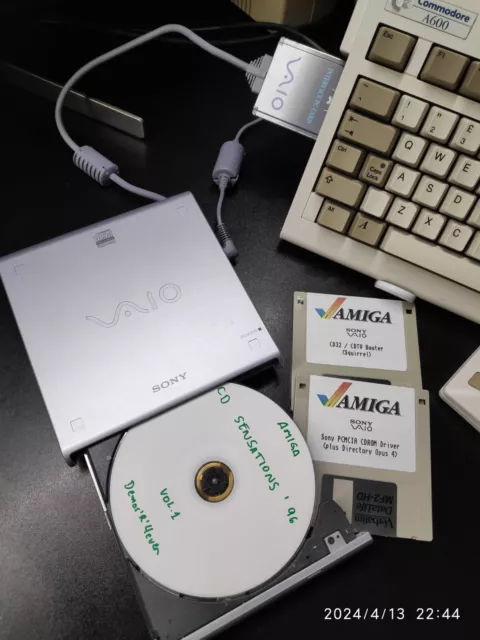 Amiga 600/1200 PCMCIA CD BURNER CDROM Drive - WATCH THE VIDEO ! PISTORM ! #H3