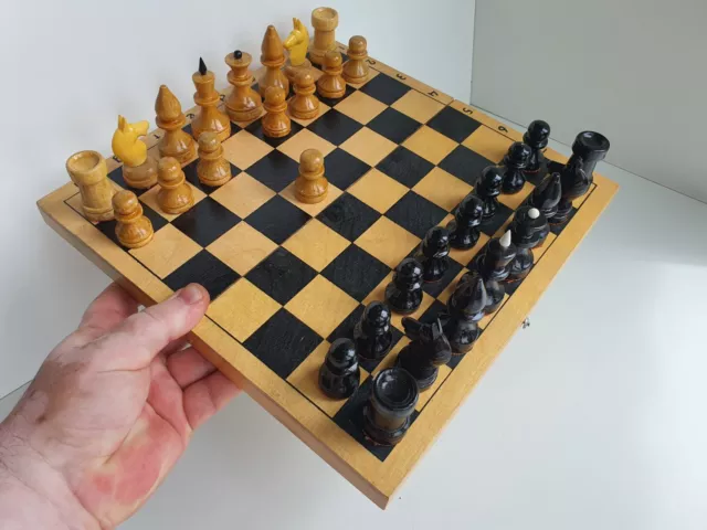 Classic Series chess set , Boxwood & Ebonized , 5 King with 2.25 Square  Beveled series chess board