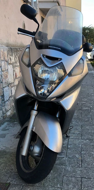 Vendo moto Honda Silver Wing 600