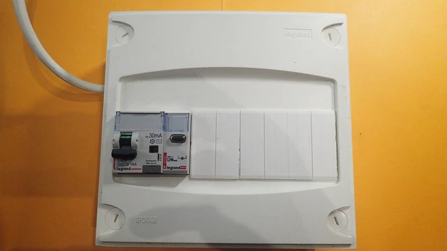 TABLEAU ÉLECTRIQUE 3 RANGÉES 13 MODULES 3 ID 63A + 12 DISJONCTEURS COMPOSANTS LEGRAND À ÉQUIPER