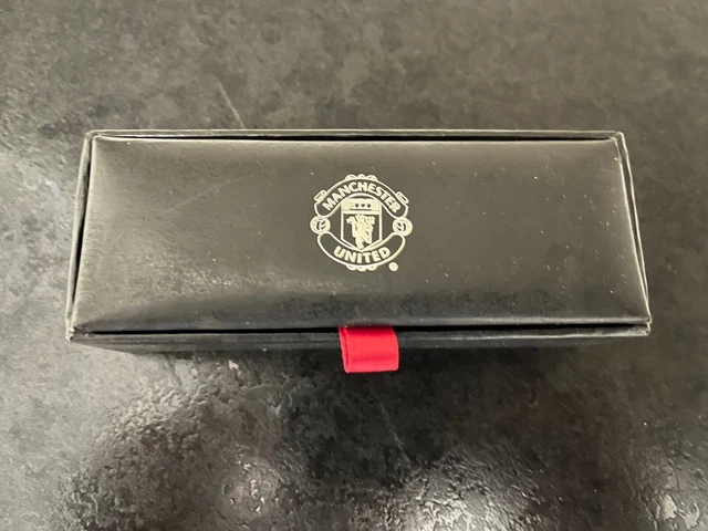 paul smith manchester united keyring