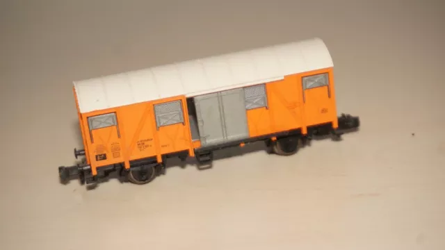 SK18/19] Fleischmann Spur N 8331 gedeckter Güterwagen orange Bananenwagen